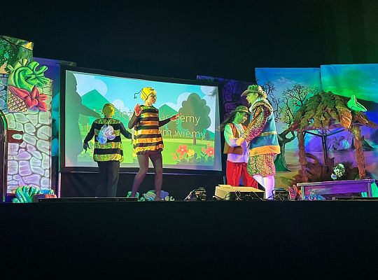 Teatrzyk dla dzieci  pt."Szewczyk Dratewka"