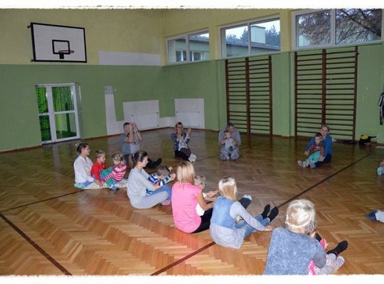 Zajęcia grupowe z Ruchu Rozwijającego bazującego na pracy Weroniki Sherborne