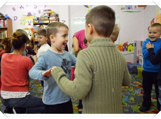 Pierwszy dzień ferii zimowych w przedszkolu- zabawa walentynkowa
