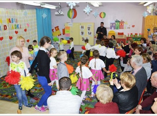 Dzień babci i dziadka w grupie starszaków