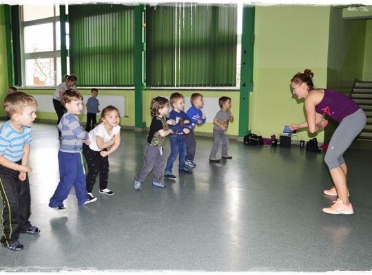 Edukacja z udziałem psa i zumba dla dzieci